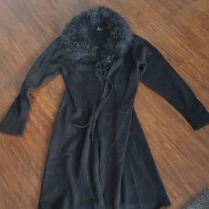 Black open sweater with faux fur neck
